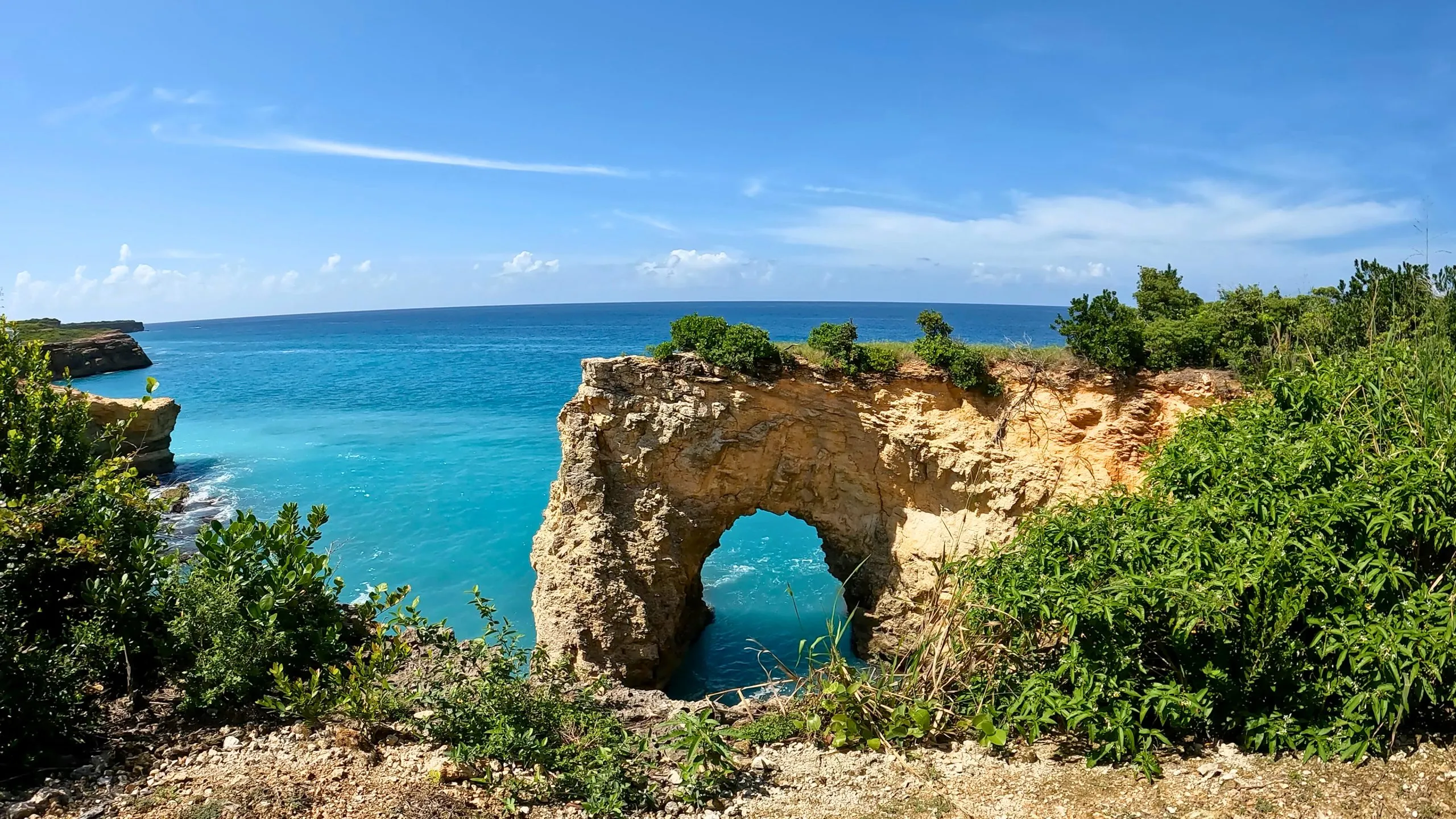 Private island tour Anguilla — chauffeur guide